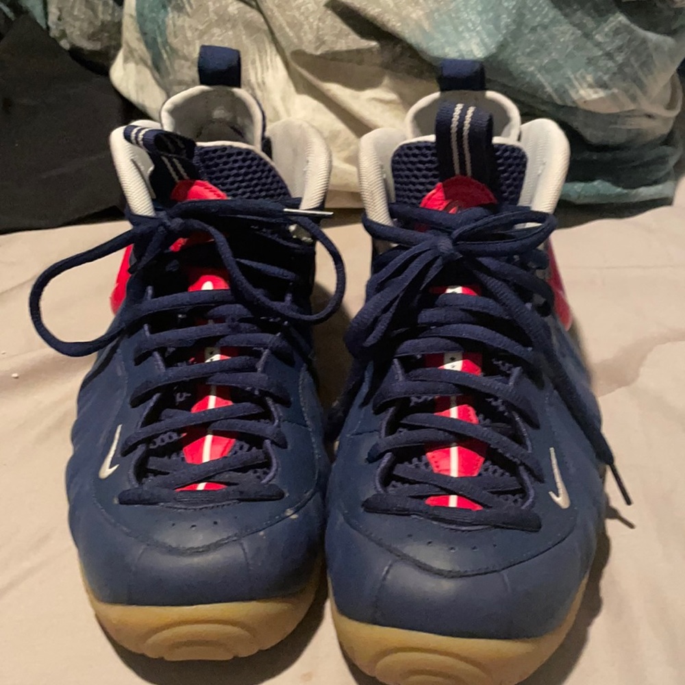 Blue void foam posits size 10